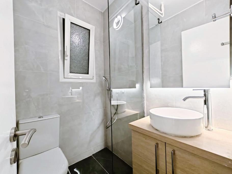 5Min Metro, Sotiria, Iatriko, Semi-Basement Apartment Athens Ngoại thất bức ảnh