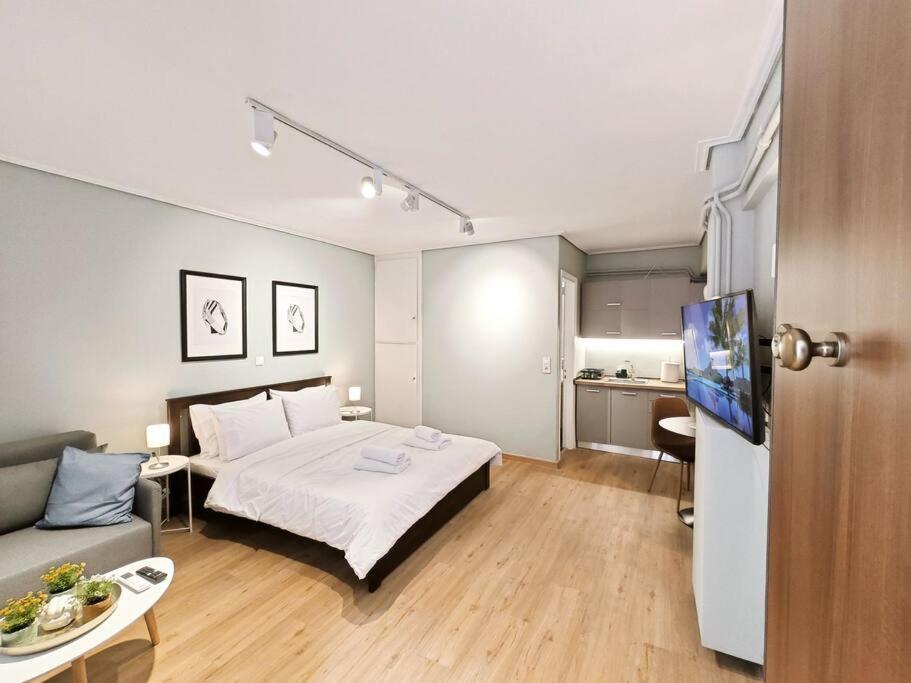 5Min Metro, Sotiria, Iatriko, Semi-Basement Apartment Athens Ngoại thất bức ảnh